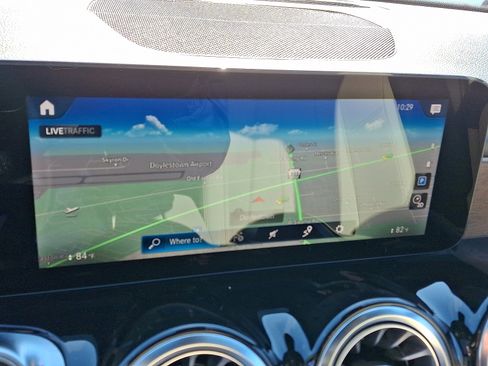 Certified 2022 Mercedes-Benz GLB 250 4MATIC image 17