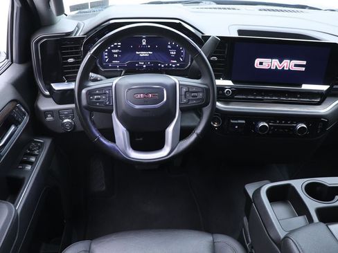 Used 2025 GMC Sierra 1500 SLT AWD/4WD image 16
