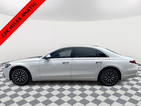 Used 2022 Mercedes-Benz S 580 4MATIC Sedan image 2