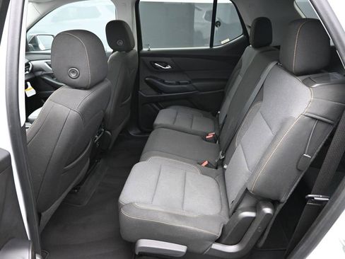 Used 2021 Chevrolet Traverse LS image 13