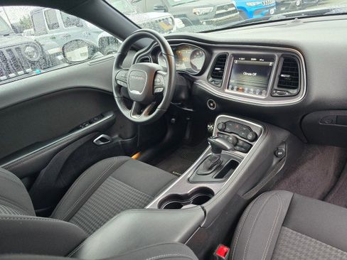 Used 2017 Dodge Challenger SXT w/ Sound Group image 10