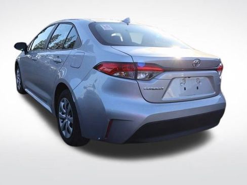 Used 2024 Toyota Corolla LE image 3