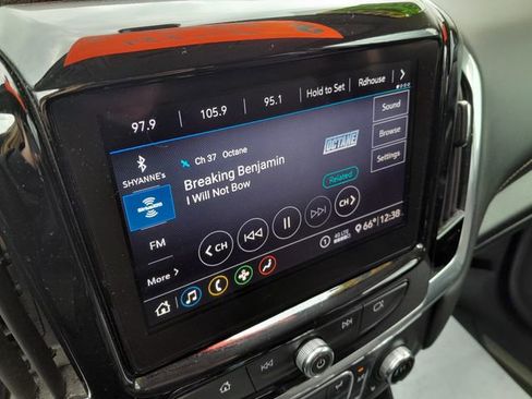 Used 2020 Chevrolet Traverse LT w/ LPO, Floor Liner Package AWD/4WD image 20