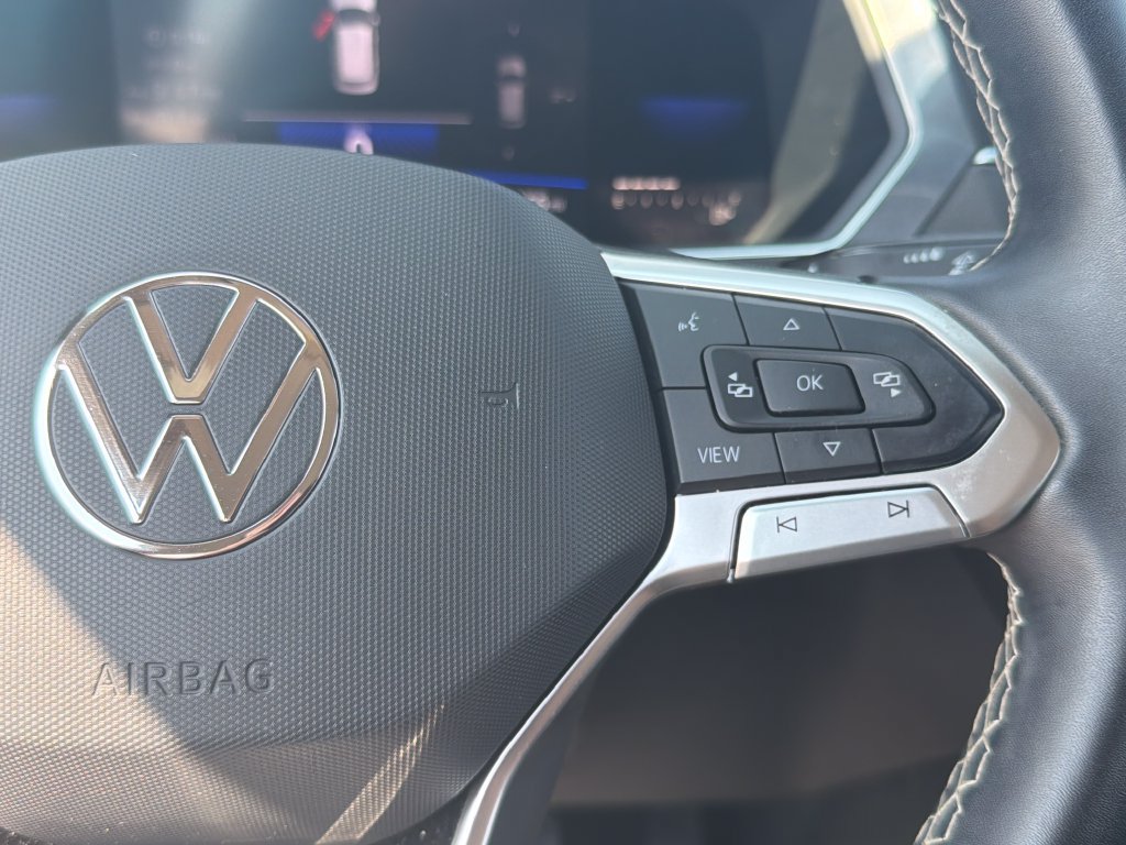 Certified 2023 Volkswagen Tiguan SE FWD image 12