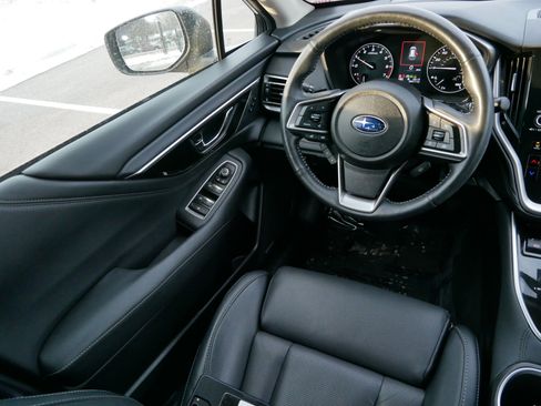 Used 2022 Subaru Outback Limited image 9