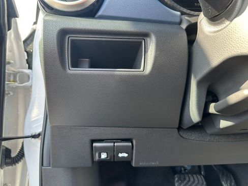 New 2025 Nissan Versa SV w/ Trunk Package image 15