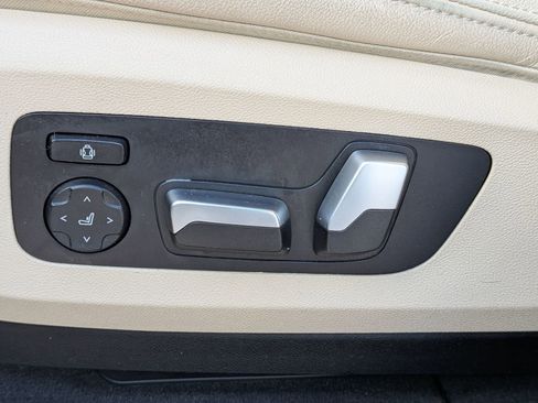 Used 2021 BMW X5 xDrive40i w/ Convenience Package image 16