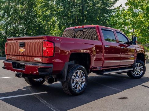 Used 2018 Chevrolet Silverado 2500 High Country w/ Duramax Plus Package AWD/4WD image 8