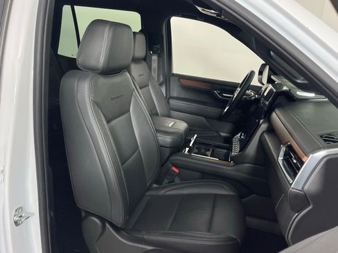 Used 2025 GMC Yukon Denali image 33