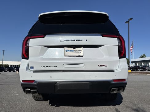 New 2026 GMC Yukon XL Denali w/ Sun & Power Step Package AWD/4WD image 9