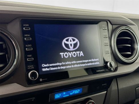 Used 2021 Toyota Tacoma TRD Off-Road image 12