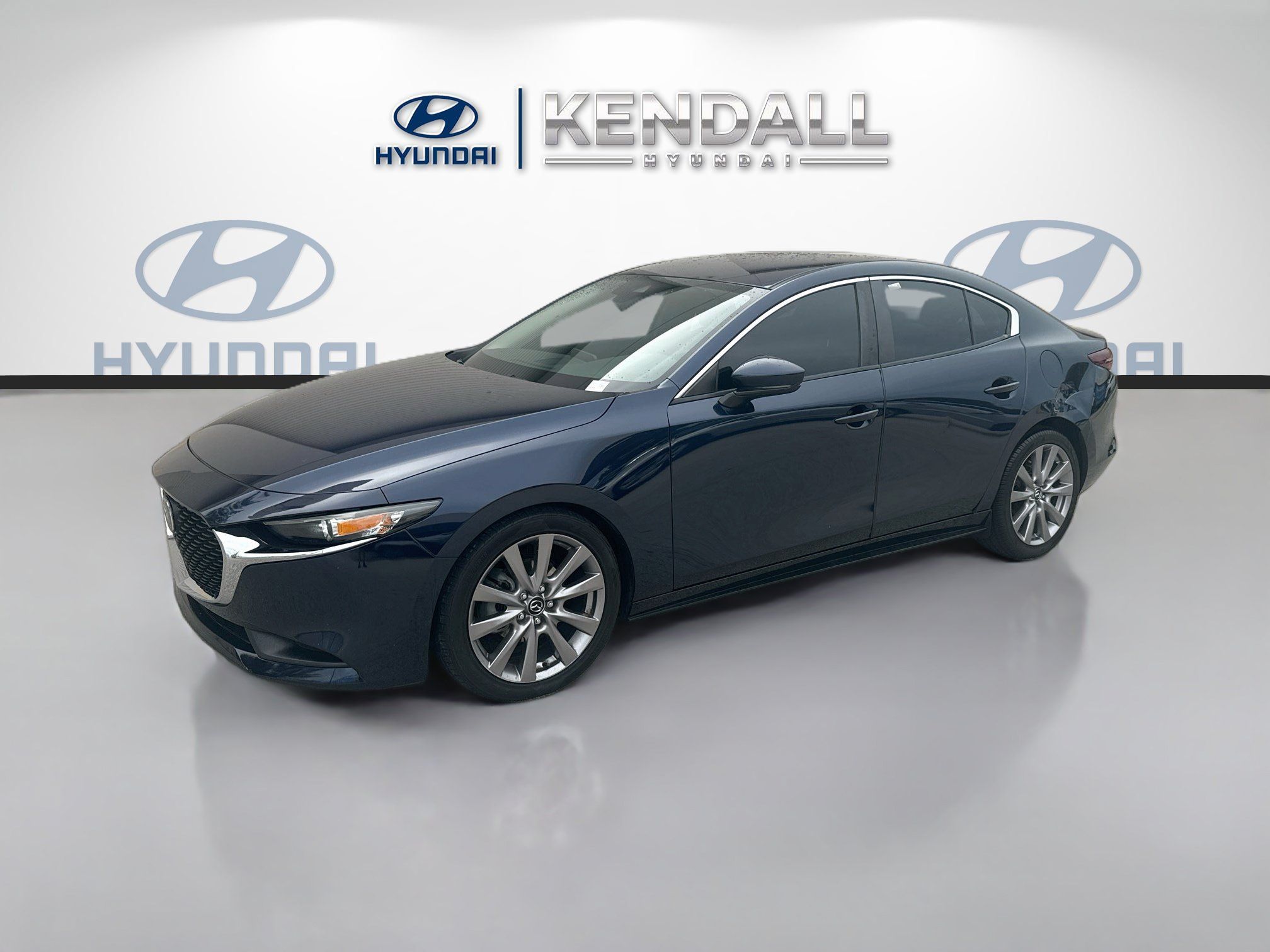 Used 2020 MAZDA MAZDA3 Sedan w/ Select Package FWD image 3