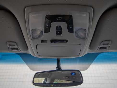 Used 2017 Toyota Sienna SE w/ SE Preferred Package image 38