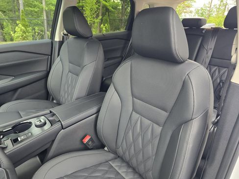 New 2026 Nissan Rogue Platinum AWD/4WD image 12