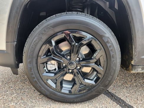 Certified 2025 Jeep Compass Sport AWD/4WD image 16