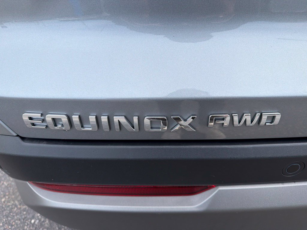 Used 2026 Chevrolet Equinox LT AWD/4WD image 7