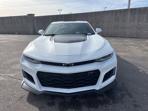 Used 2019 Chevrolet Camaro ZL1 image 2