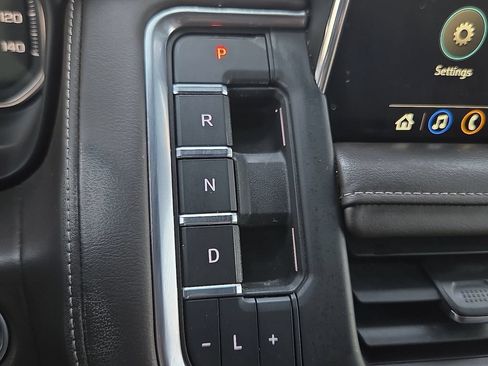Used 2021 GMC Yukon SLE RWD image 17