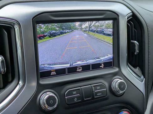 Used 2021 GMC Sierra 1500 SLT w/ SLT Premium Package AWD/4WD image 22