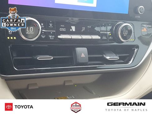 Used 2024 Toyota Highlander Limited FWD image 32