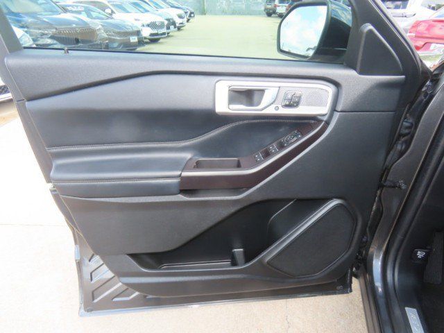 Used 2020 Ford Explorer Limited RWD image 24