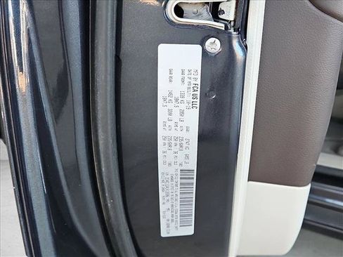 Used 2020 Chrysler Pacifica Touring-L Plus w/ Tire & Wheel Group FWD image 28
