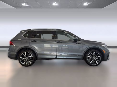 Used 2024 Volkswagen Tiguan SEL R-Line AWD/4WD image 8