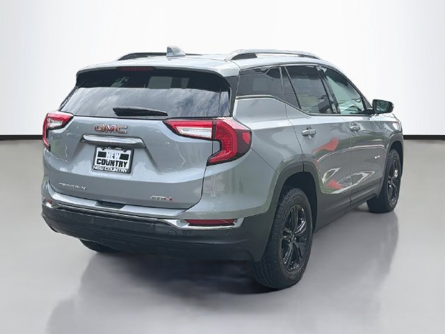 Used 2024 GMC Terrain AT4 AWD/4WD image 6