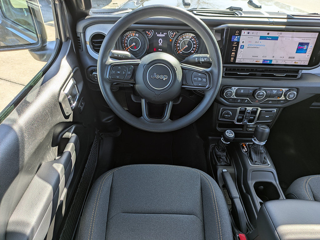 New 2026 Jeep Gladiator Sport AWD/4WD image 17