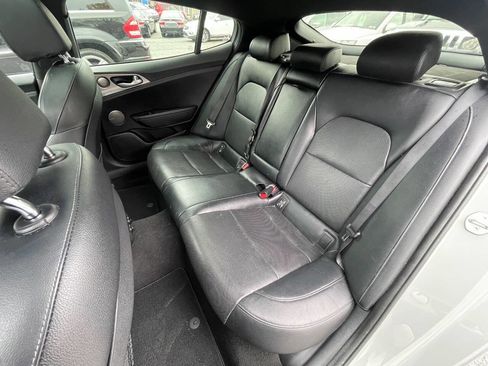 Used 2019 Kia Stinger GT1 image 28