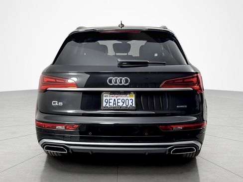 Used 2023 Audi Q5 2.0T Premium w/ Convenience Package image 4