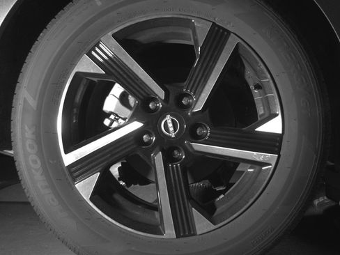 Used 2025 Nissan Sentra SV image 15