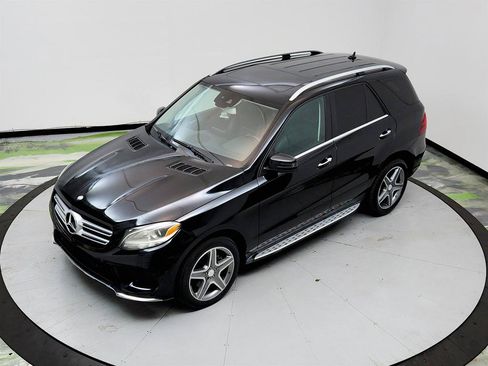 Used 2016 Mercedes-Benz GLE 400 4MATIC w/ Parking Assist Package image 34