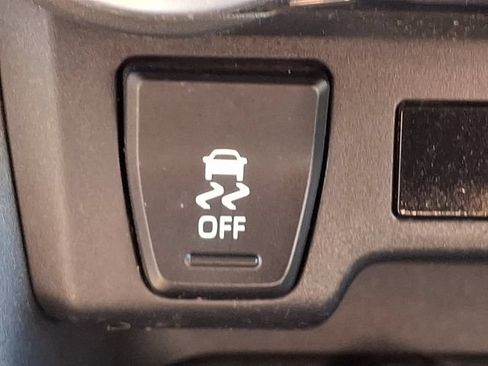 Used 2021 Toyota RAV4 LE FWD image 24