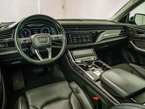 Used 2019 Audi Q8 Prestige AWD/4WD image 30