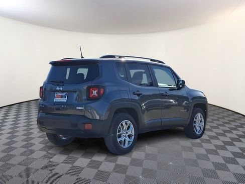 Used 2018 Jeep Renegade Latitude w/ Advanced Technology Group AWD/4WD image 5