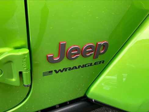 Certified 2025 Jeep Wrangler Unlimited Rubicon AWD/4WD image 8