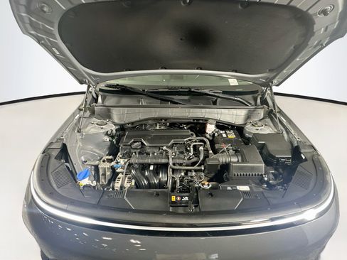 Used 2025 Hyundai Kona SEL AWD/4WD image 31