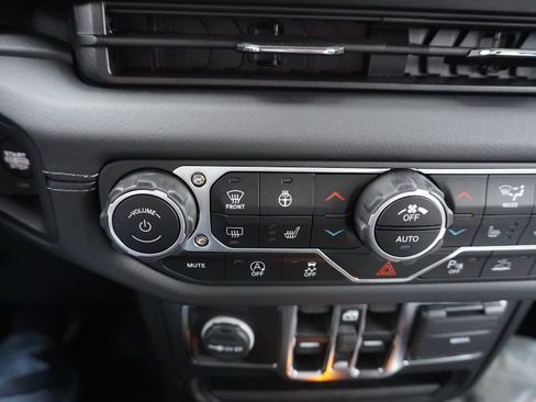 New 2025 Jeep Wrangler Sahara w/ Safety Group image 13