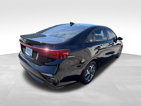 Used 2021 Kia Forte LXS FWD image 5