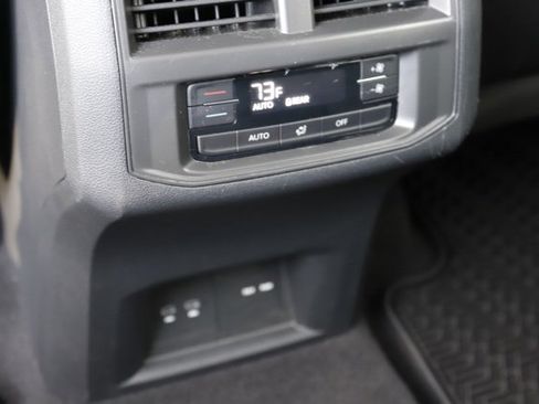 Used 2023 Volkswagen Atlas SE w/ Black Wheel Package image 21