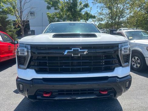 Used 2025 Chevrolet Silverado 2500 LT w/ Trail Boss Package AWD/4WD image 2