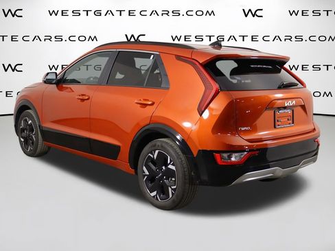 Used 2023 Kia Niro Wind w/ Wind Preserve Package FWD image 46