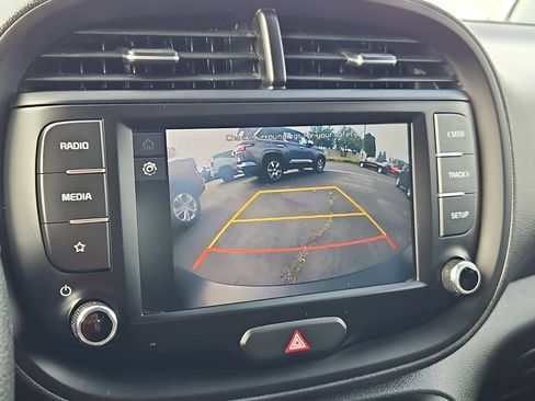 Used 2022 Kia Soul LX w/ Technology Package FWD image 19