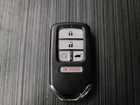 Used 2017 Honda Pilot Touring image 32