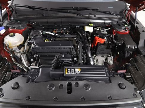 Used 2025 Lincoln Nautilus Premier image 57