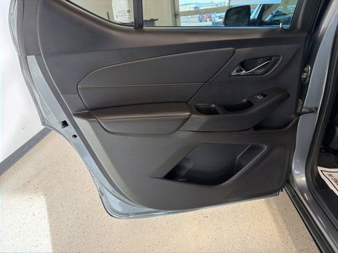 Used 2021 Chevrolet Traverse RS image 46