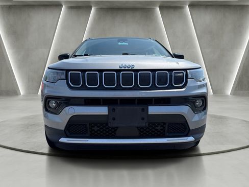 Used 2022 Jeep Compass Limited AWD/4WD image 2