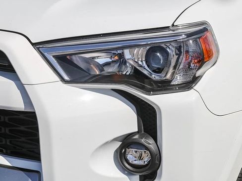 Used 2021 Toyota 4Runner TRD Off-Road Premium w/ Moonroof Package AWD/4WD image 8