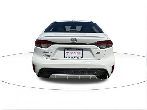 Used 2021 Toyota Corolla SE FWD image 4